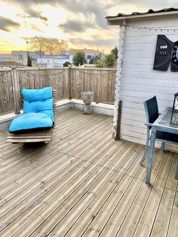 شقة Chaleureux T2 30 M2 Et Sa Terrasse Bois 18 M2 لا روشيل المظهر الخارجي الصورة