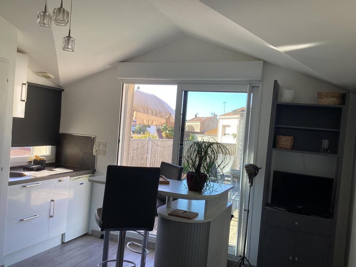 شقة Chaleureux T2 30 M2 Et Sa Terrasse Bois 18 M2 لا روشيل المظهر الخارجي الصورة